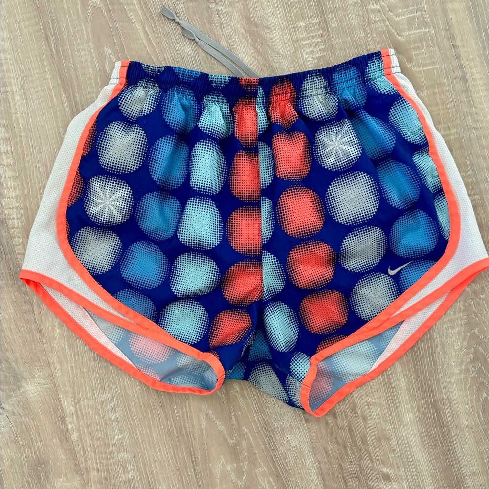 Nike women’s jogging short small